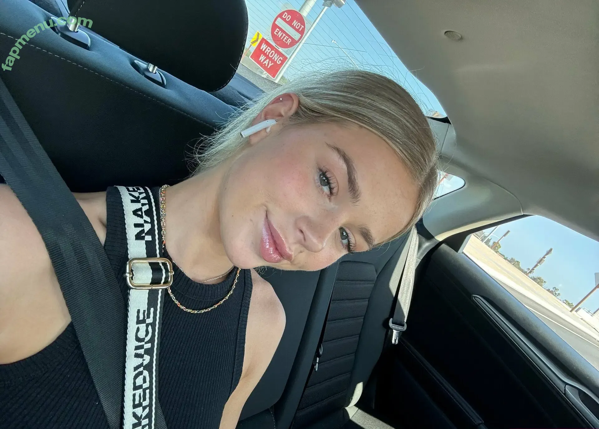 ashhxxoo nude photo #0016 (ashhxxoo)