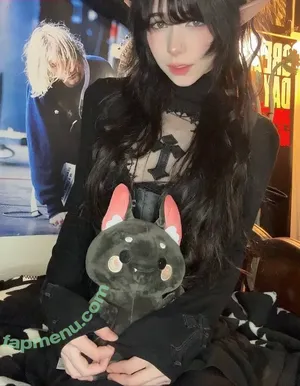 ashisbees / iamb33s nude photo #0390