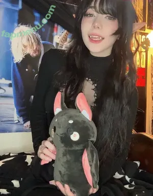 ashisbees / iamb33s nude photo #0391