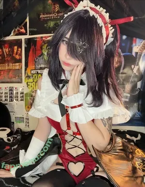 ashisbees / iamb33s nude photo #0442