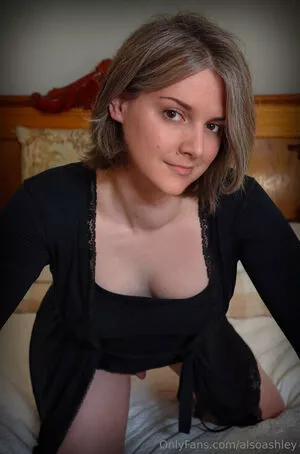 Ashley Barron / AlsoAshley / alsoashleyb nude photo #1694