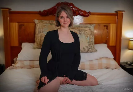 Ashley Barron / AlsoAshley / alsoashleyb nude photo #1708