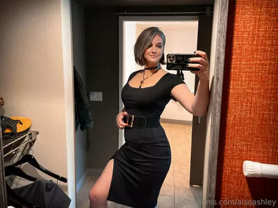 Ashley Barron / AlsoAshley / alsoashleyb nude photo #1833