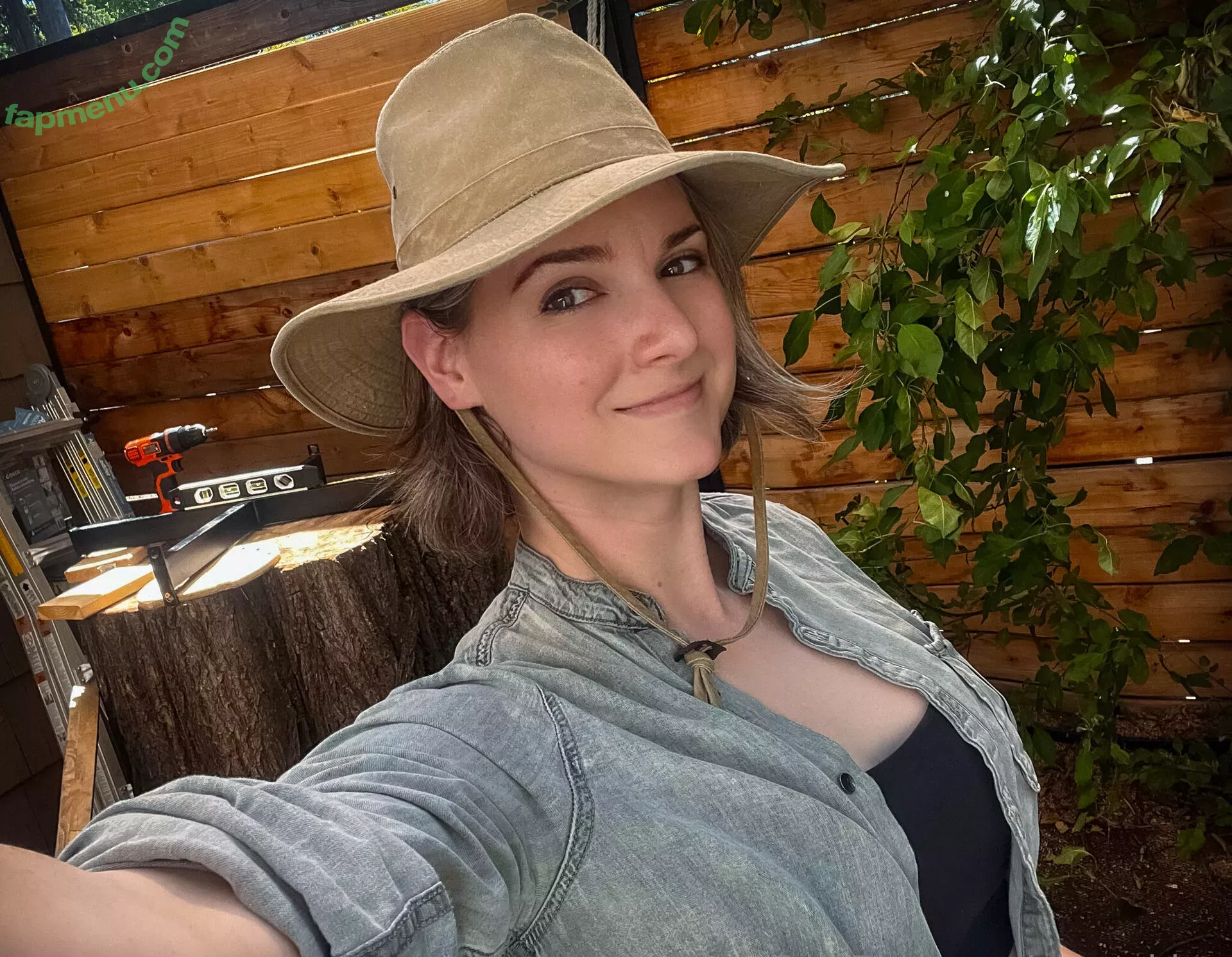 Ashley Barron nude photo #1840 (AlsoAshley / alsoashleyb)
