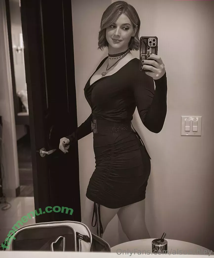 Ashley Barron nude photo #1922 (AlsoAshley / alsoashleyb)