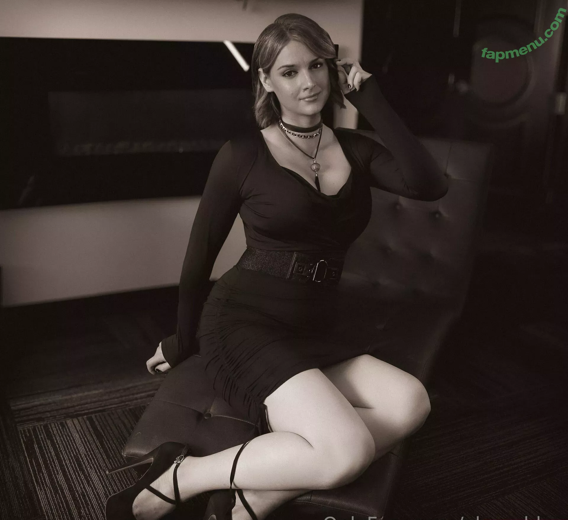 Ashley Barron nude photo #1933 (AlsoAshley / alsoashleyb)