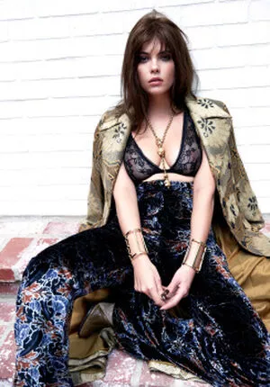 Ashley Benson / AshBenzo / ashley_benson1 / ashleybenson nude photo #0091