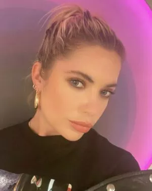 Ashley Benson / AshBenzo / ashley_benson1 / ashleybenson nude photo #0093