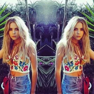 Ashley Benson / AshBenzo / ashley_benson1 / ashleybenson nude photo #0124