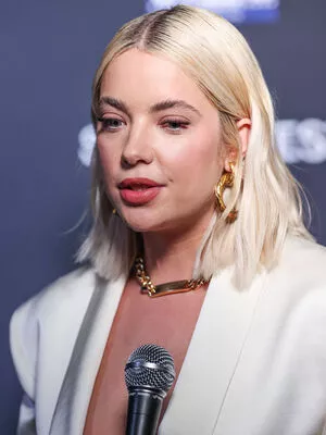 Ashley Benson / AshBenzo / ashley_benson1 / ashleybenson nude photo #0166