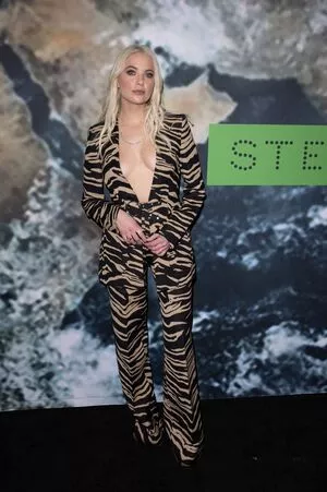 Ashley Benson / AshBenzo / ashley_benson1 / ashleybenson nude photo #0218