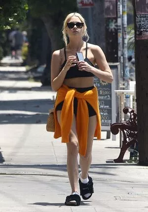 Ashley Benson / AshBenzo / ashley_benson1 / ashleybenson nude photo #0286