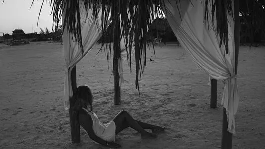 Ashley Benson / AshBenzo / ashley_benson1 / ashleybenson nude photo #0390