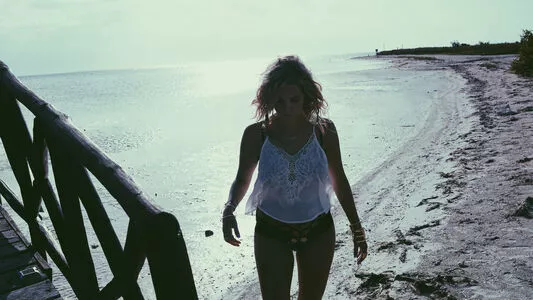 Ashley Benson / AshBenzo / ashley_benson1 / ashleybenson nude photo #0410