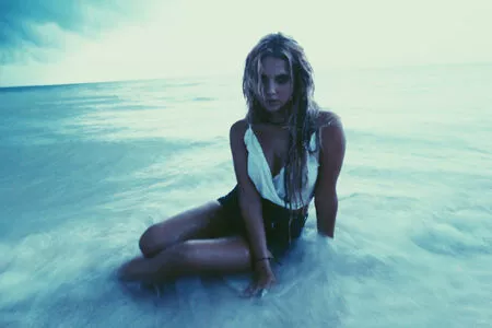 Ashley Benson / AshBenzo / ashley_benson1 / ashleybenson nude photo #0417