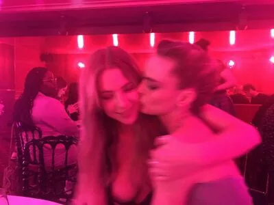 Ashley Benson / AshBenzo / ashley_benson1 / ashleybenson nude photo #0473