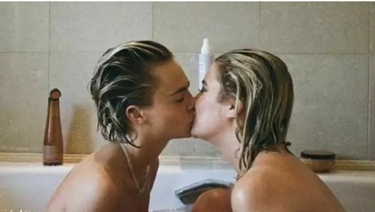 Ashley Benson / AshBenzo / ashley_benson1 / ashleybenson nude photo #0476