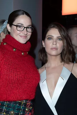 Ashley Benson / AshBenzo / ashley_benson1 / ashleybenson nude photo #0609