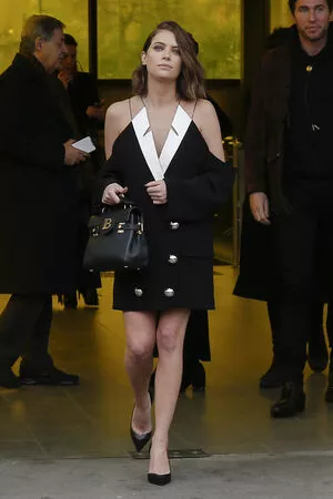 Ashley Benson / AshBenzo / ashley_benson1 / ashleybenson nude photo #0610