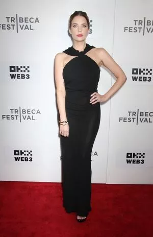 Ashley Benson / AshBenzo / ashley_benson1 / ashleybenson nude photo #0952