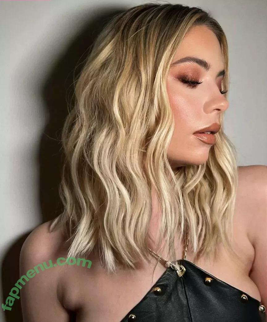 Ashley Benson nude photo #0136 (AshBenzo / ashley_benson1 / ashleybenson)