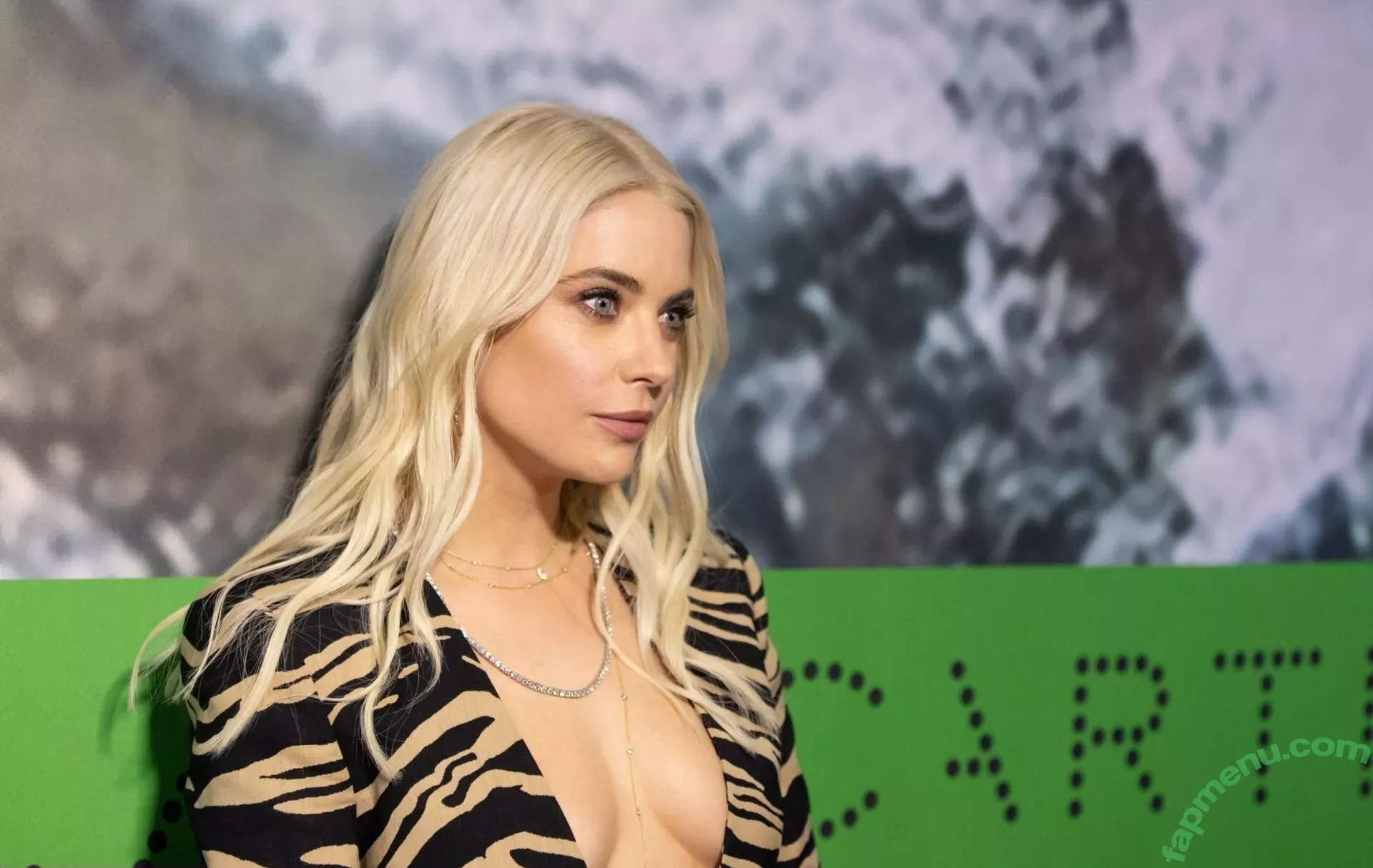 Ashley Benson nude photo #0214 (AshBenzo / ashley_benson1 / ashleybenson)