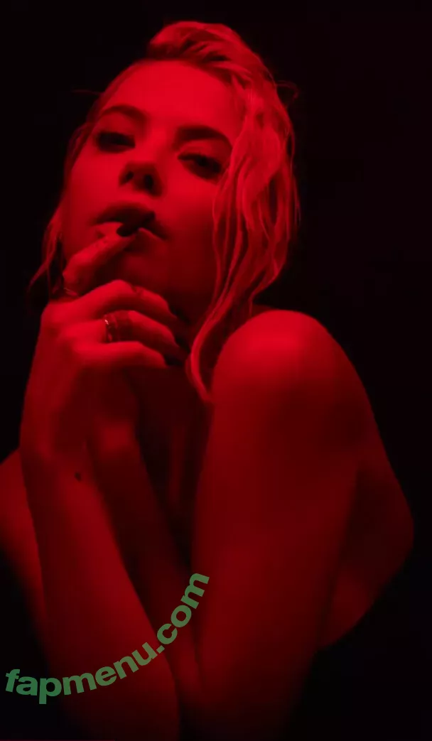 Ashley Benson nude photo #0222 (AshBenzo / ashley_benson1 / ashleybenson)