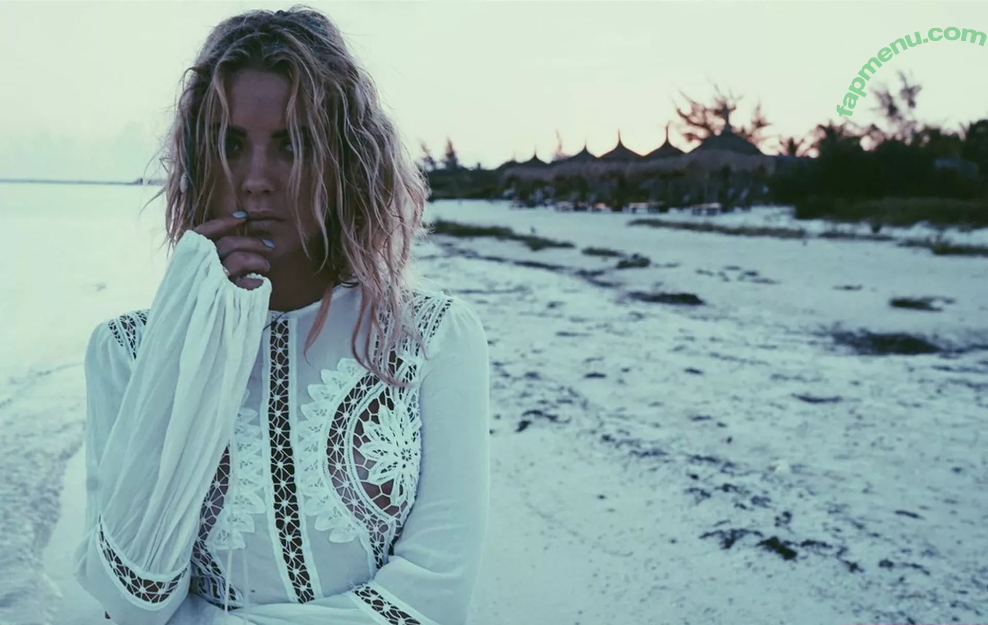 Ashley Benson nude photo #0379 (AshBenzo / ashley_benson1 / ashleybenson)