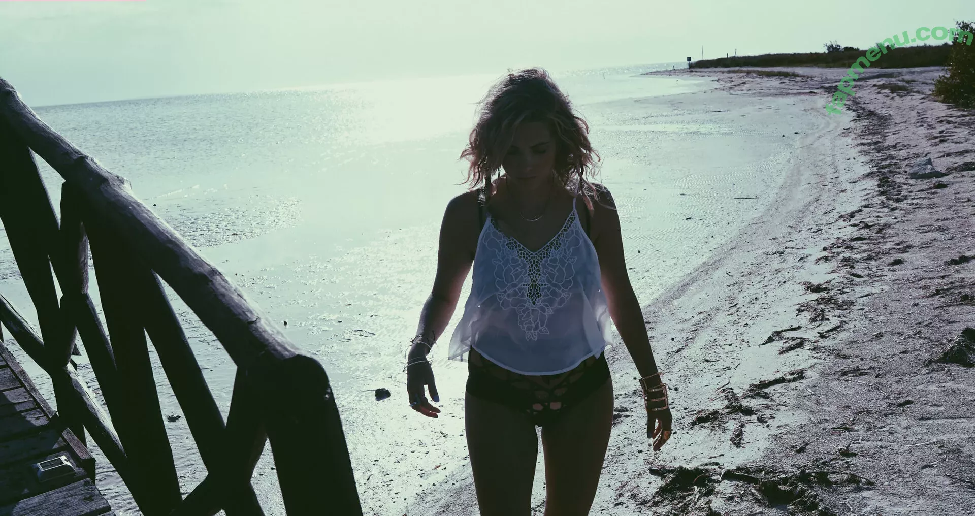 Ashley Benson nude photo #0410 (AshBenzo / ashley_benson1 / ashleybenson)