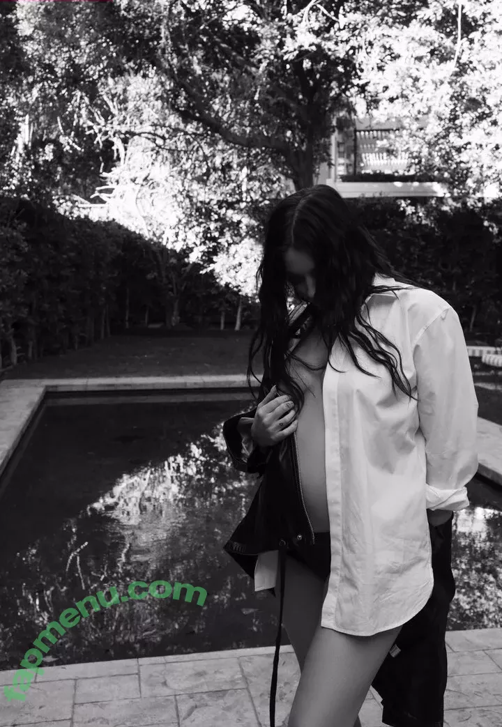 Ashley Benson nude photo #0450 (AshBenzo / ashley_benson1 / ashleybenson)