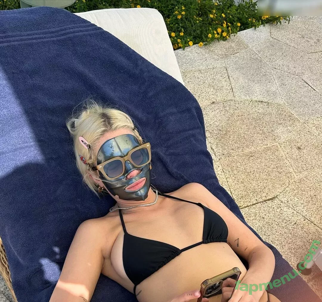 Ashley Benson nude photo #0910 (AshBenzo / ashley_benson1 / ashleybenson)