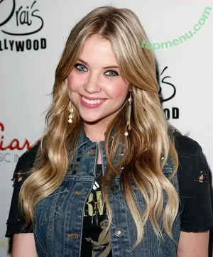 Ashley Benson / AshBenzo / ashley_benson1 / ashleybenson nude photo #1350