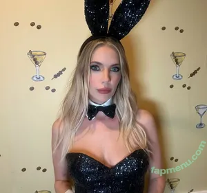 Ashley Benson / AshBenzo / ashley_benson1 / ashleybenson nude photo #1361