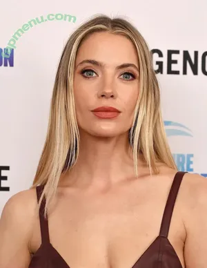 Ashley Benson / AshBenzo / ashley_benson1 / ashleybenson nude photo #1379