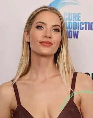 Ashley Benson / AshBenzo / ashley_benson1 / ashleybenson nude photo #1387