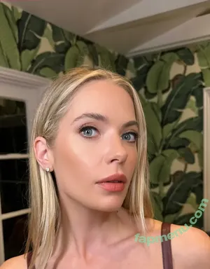 Ashley Benson / AshBenzo / ashley_benson1 / ashleybenson nude photo #1400