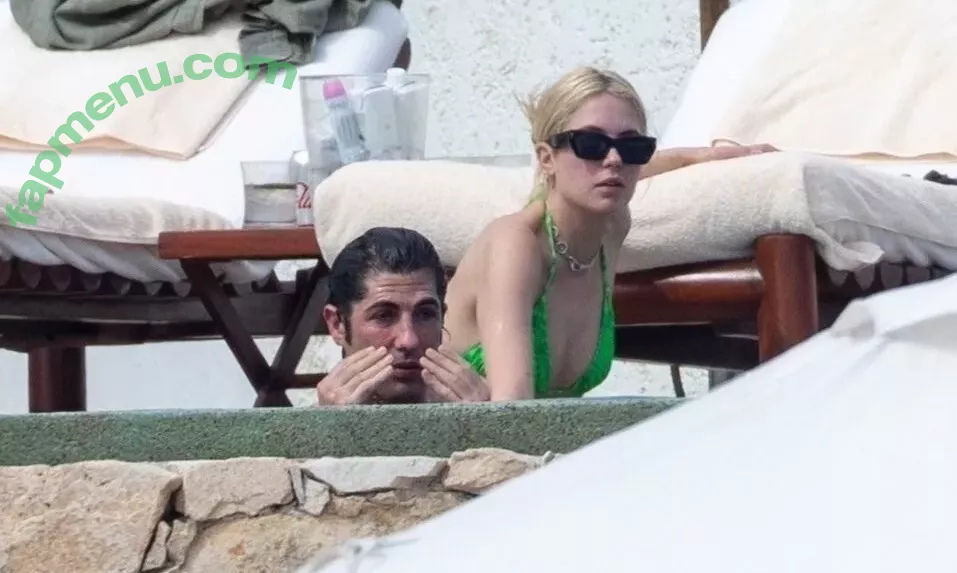 Ashley Benson nude photo #1048 (AshBenzo / ashley_benson1 / ashleybenson)