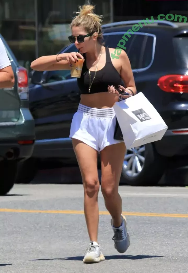 Ashley Benson nude photo #1149 (AshBenzo / ashley_benson1 / ashleybenson)