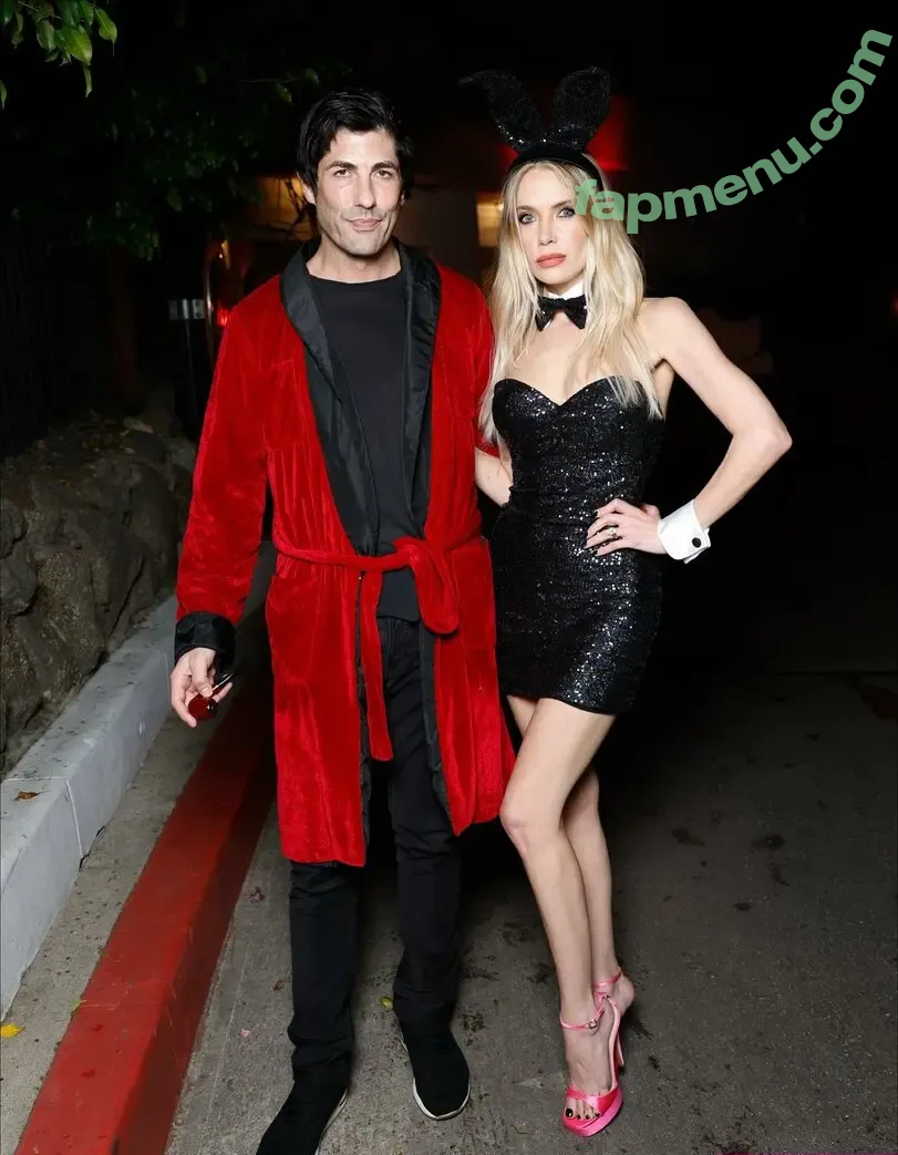 Ashley Benson nude photo #1366 (AshBenzo / ashley_benson1 / ashleybenson)