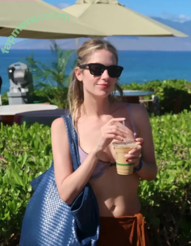 Ashley Benson nude photo #1414 (AshBenzo / ashley_benson1 / ashleybenson)