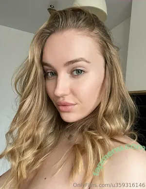 ashley.boob / miss.boob nude photo #0004