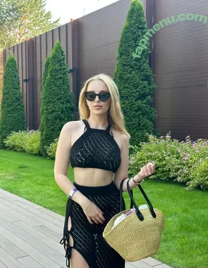 ashley.boob / miss.boob nude photo #0005