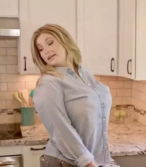 Ashley_Bridges / ashleylietzanbridges / emilybridgesfitness nude photo #0012