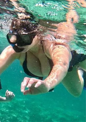 Ashley_Bridges / ashleylietzanbridges / emilybridgesfitness nude photo #0016