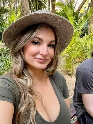 Ashley_Bridges / ashleylietzanbridges / emilybridgesfitness nude photo #0047