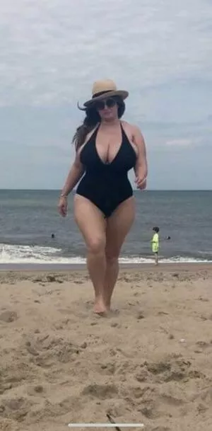 Ashley_Bridges / ashleylietzanbridges / emilybridgesfitness nude photo #0054