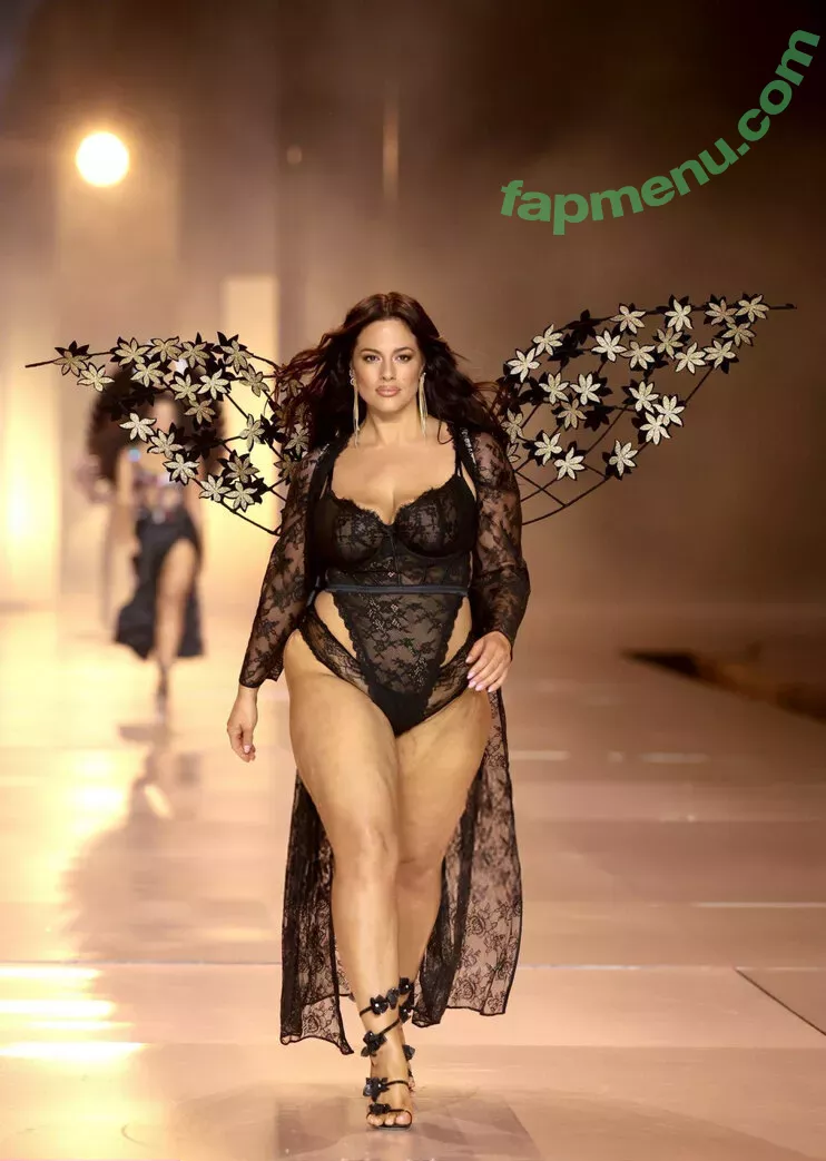 Ashley Graham nude photo #1348 (AshleyGraham / ashley-graham / theashleygraham)