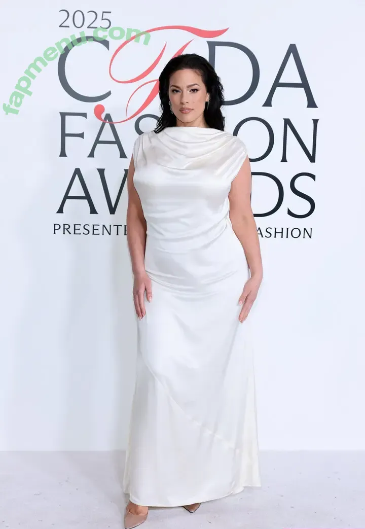 Ashley Graham nude photo #1859 (AshleyGraham / ashley_2020xxx / theashleygraham)