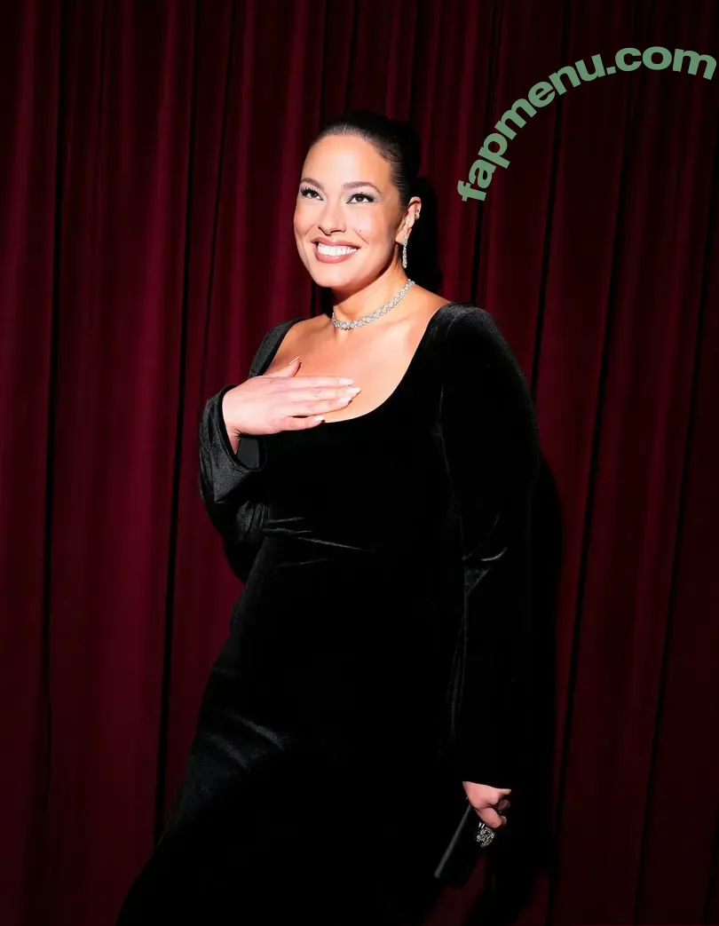 Ashley Graham nude photo #1914 (AshleyGraham / ashley_2020xxx / theashleygraham)