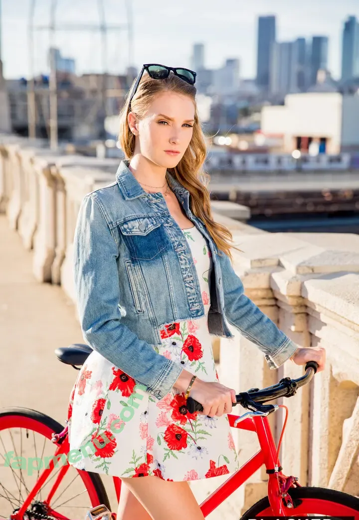 Ashley Lane nude photo #1081 (AshleyLaneXXX / priebusss)